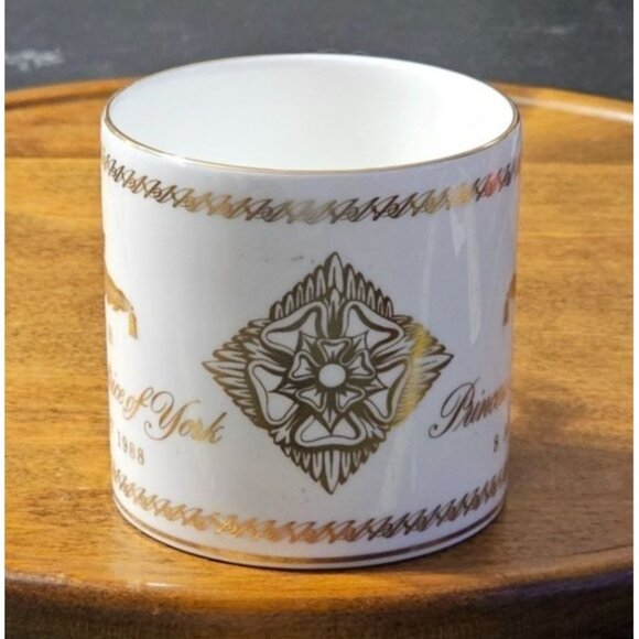 Vtg Commemorative Royal Birth Cup H.R.H. Princess Beatrice of York 8 August 1988 - Picture 4 of 9